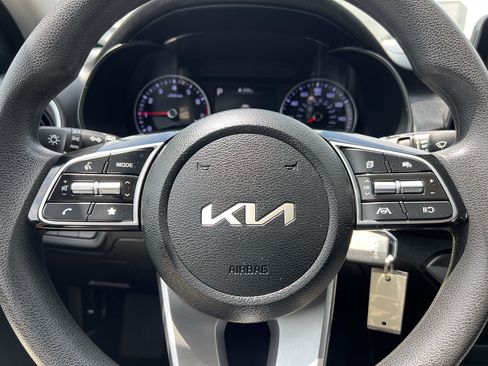 Used 2024 Kia Forte LXS FWD image 14