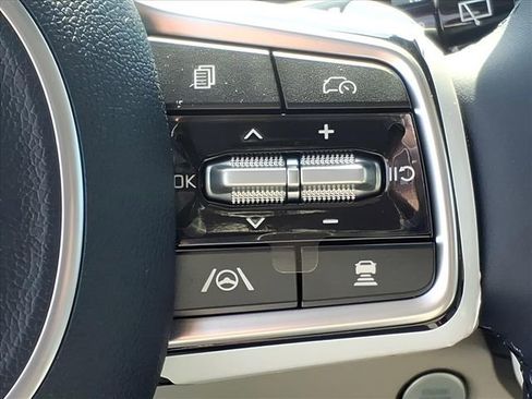 New 2026 Kia Carnival EX FWD image 13