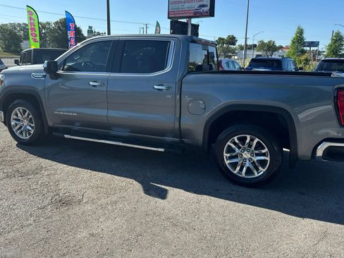 Used 2020 GMC Sierra 1500 SLT RWD image 4