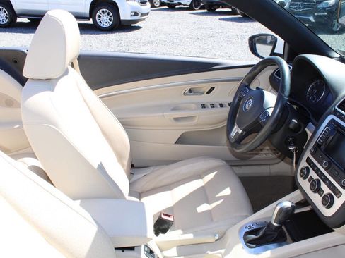 Used 2015 Volkswagen Eos Komfort image 19