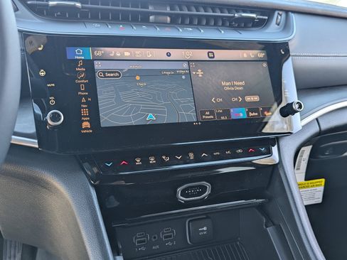 New 2026 Jeep Grand Cherokee Altitude AWD/4WD image 15