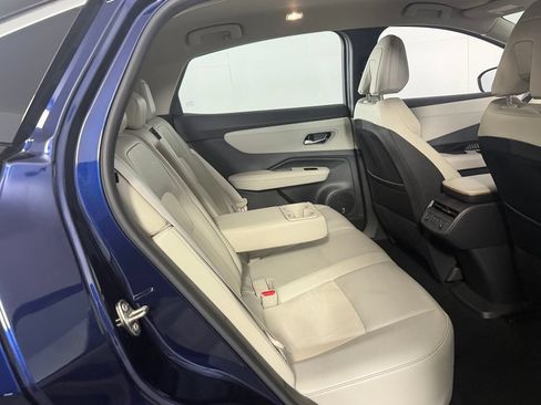 Used 2023 Nissan Ariya FWD image 32