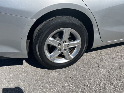 Used 2021 Chevrolet Malibu LS w/ LPO, Convenience Package 2 image 9