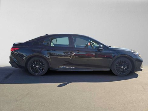 Used 2026 Toyota Camry SE FWD image 2