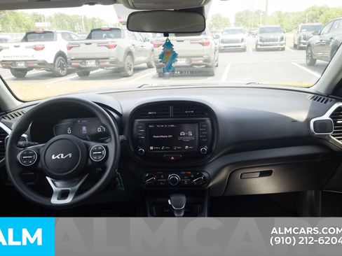 Used 2024 Kia Soul LX w/ Option Group 015 FWD image 20