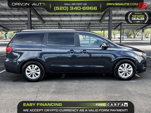 Used 2016 Kia Sedona LX w/ LX Convenience Package FWD image 4