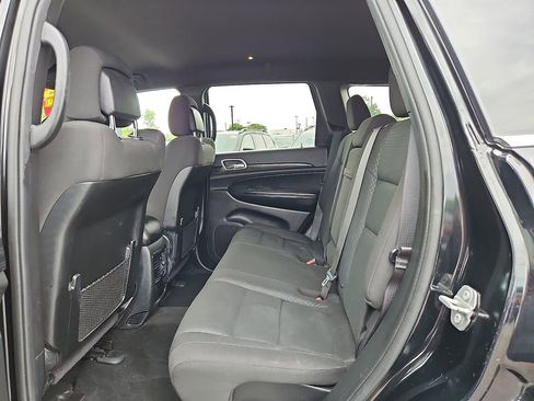 Certified 2020 Jeep Grand Cherokee Laredo AWD/4WD image 12