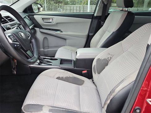 Used 2015 Toyota Camry SE image 15