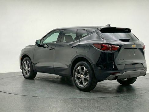 Used 2025 Chevrolet Blazer LT FWD image 6