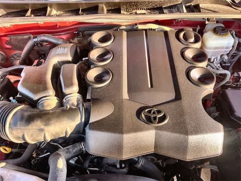 Used 2016 Toyota 4Runner SR5 Premium image 10