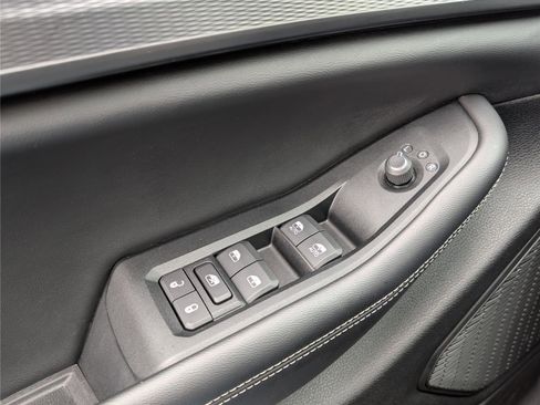 Used 2023 Jeep Grand Cherokee Altitude image 18