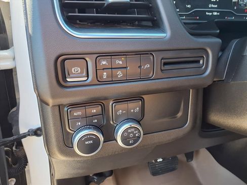 Used 2022 GMC Yukon AT4 image 13