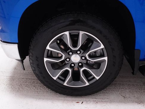 Used 2022 Chevrolet Silverado 1500 LT w/ Texas Edition Plus RWD image 9