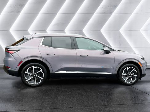 Certified 2025 Chevrolet Equinox EV LT w/ Convenience Package image 7