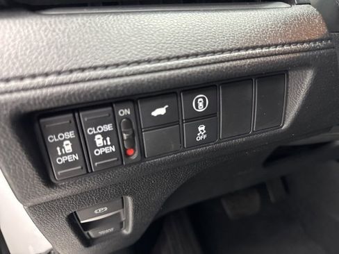 Used 2024 Honda Odyssey EX-L image 11