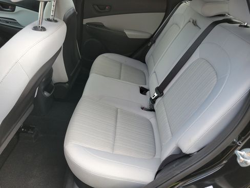 Used 2023 Hyundai Kona SEL w/ Cargo Package image 7