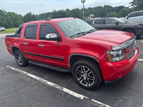 Used 2008 Chevrolet Avalanche LTZ w/ LTZ Preferred Equipment Group AWD/4WD image 1