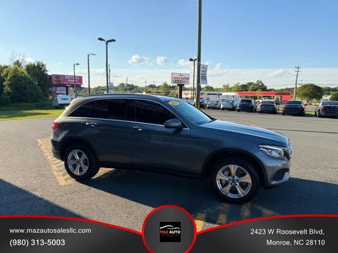 Used 2019 Mercedes-Benz GLC 300 4MATIC image 3