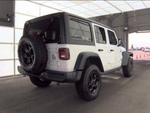 Used 2023 Jeep Wrangler Unlimited AWD/4WD image 5