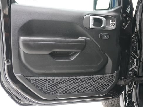 Used 2020 Jeep Wrangler Unlimited Sport AWD/4WD image 16