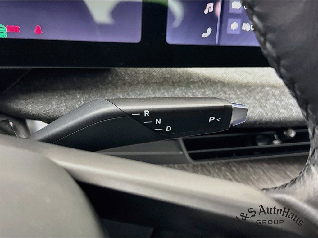 Used 2024 Lucid Air Pure RWD image 21