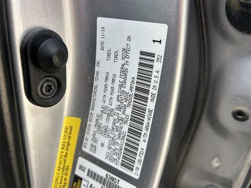 Used 2019 Toyota Tacoma SR w/ SR Convenience Package image 10