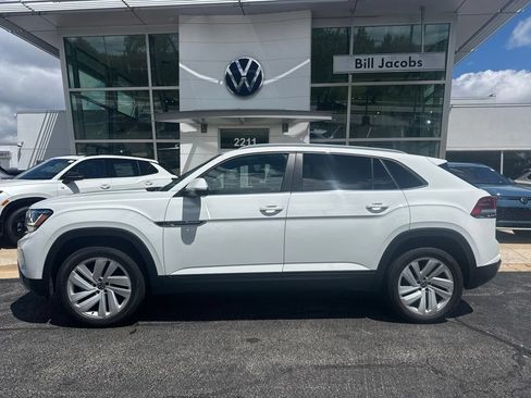 Used 2021 Volkswagen Atlas Cross Sport SE w/ Panoramic Sunroof Package AWD/4WD image 3