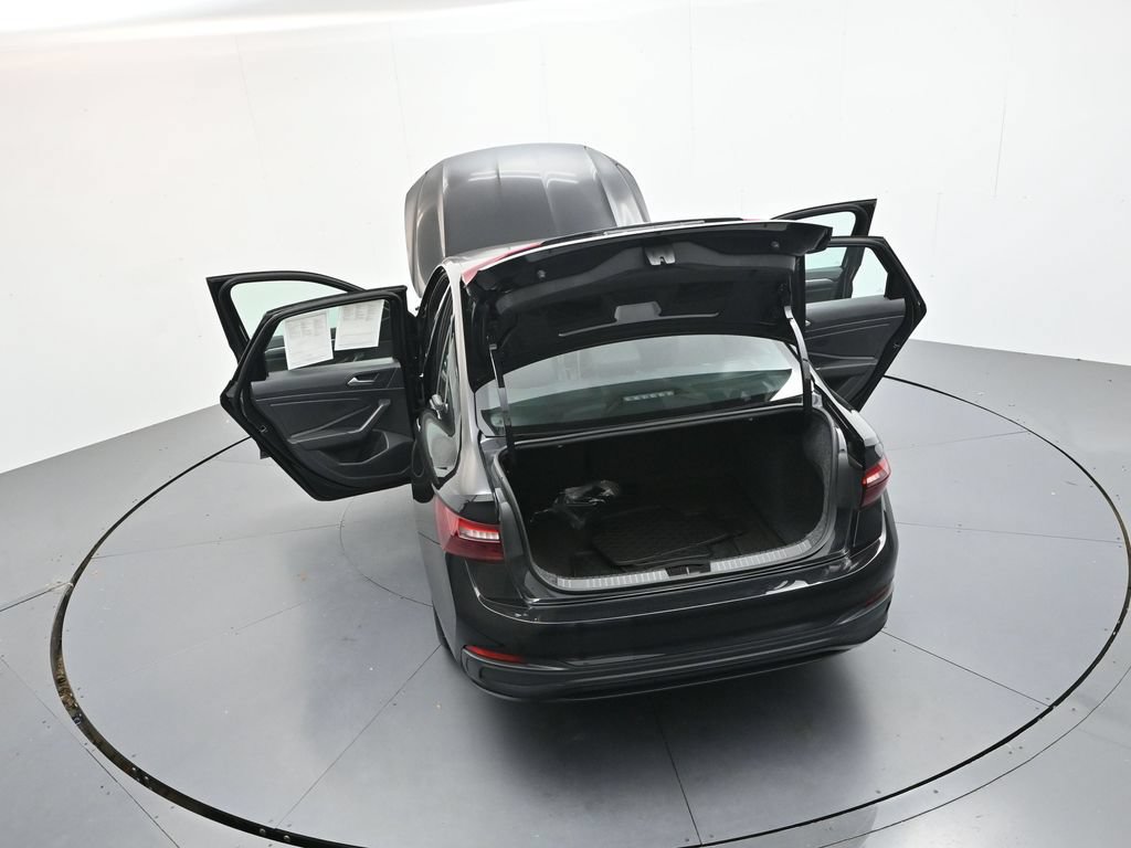 Used 2024 Volkswagen Jetta Sport FWD image 36