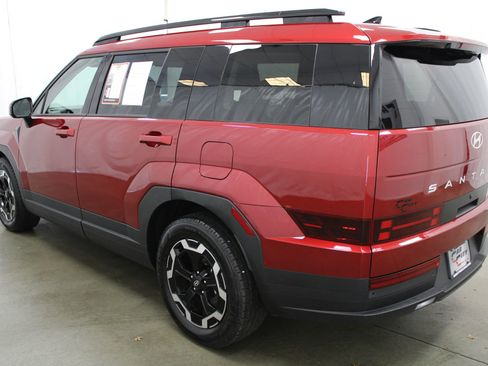 Used 2025 Hyundai Santa Fe SEL image 7