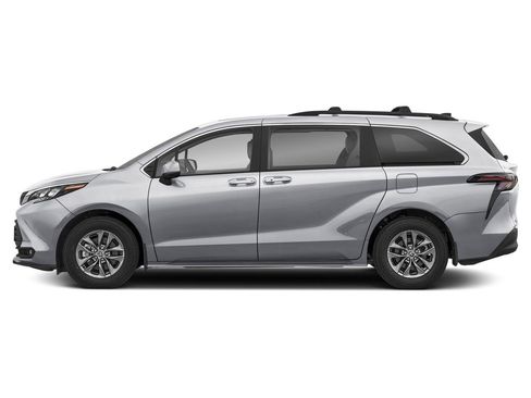 Used 2025 Toyota Sienna XLE w/ XLE Plus Package image 3
