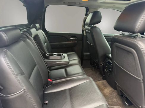 Used 2012 Chevrolet Avalanche LTZ AWD/4WD image 49