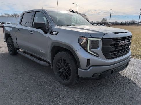 Used 2024 GMC Sierra 1500 Elevation w/ Preferred Package image 4