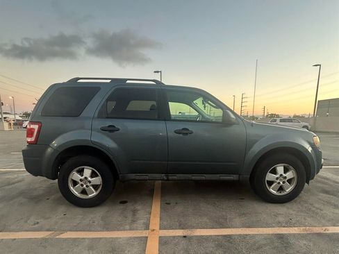 Used 2010 Ford Escape XLT image 6