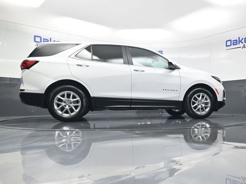 Used 2024 Chevrolet Equinox LT w/ LPO, Floor Liner Package image 48