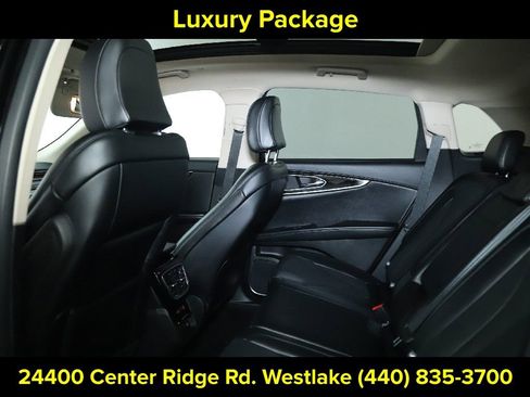 Used 2023 Lincoln Nautilus Reserve w/ Luxury Package image 15