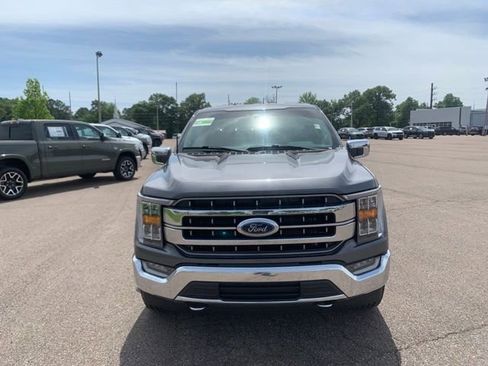 Used 2023 Ford F150 Lariat AWD/4WD image 2