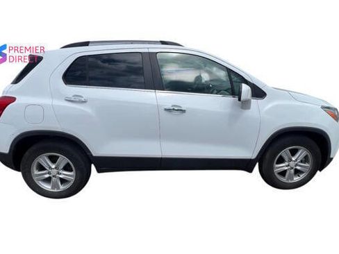 Used 2017 Chevrolet Trax LT w/ LT Convenience Package FWD image 7
