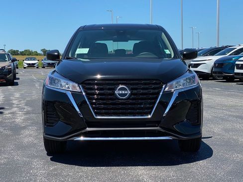 New 2025 Nissan Kicks Play S image 9