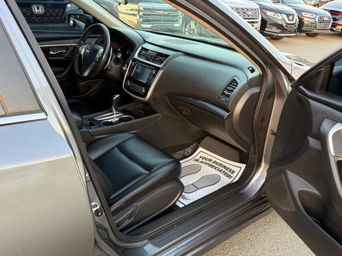 Used 2018 Nissan Altima 2.5 SR w/ SR Special Edition image 12