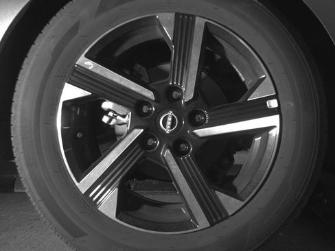 Used 2025 Nissan Sentra SV FWD image 15