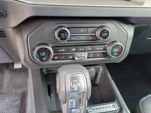 New 2026 Ford Bronco Outer Banks AWD/4WD image 16