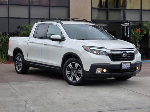 Used 2017 Honda Ridgeline RTL image 3