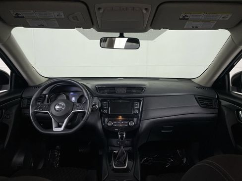 Used 2018 Nissan Rogue SV FWD image 25