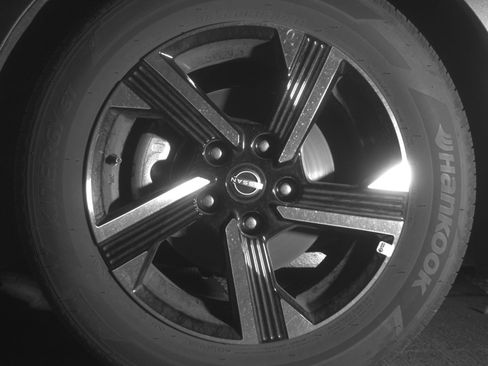 Used 2025 Nissan Sentra SV image 12