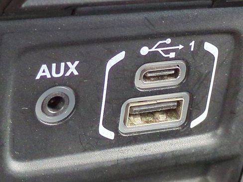 Used 2021 Jeep Wrangler Unlimited Sport image 21