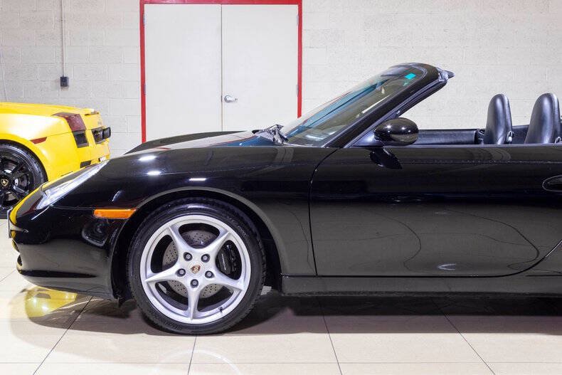 Used 2004 Porsche 911 Carrera RWD image 4