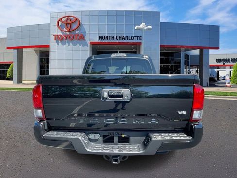 Used 2022 Toyota Tacoma SR5 w/ Technology Package RWD image 8