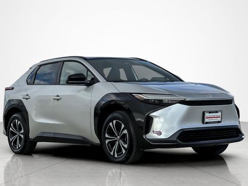 Certified 2023 Toyota bZ4X XLE image 7