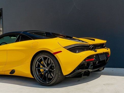 Used 2023 McLaren 720S image 22