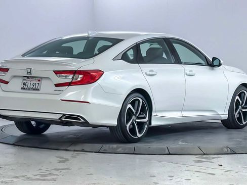 Used 2019 Honda Accord Sport image 2